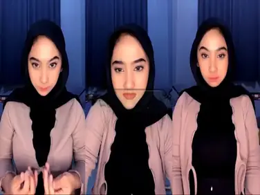 TikToker Cucumilo Pamer Dada Lewat Baju Tipis poster
